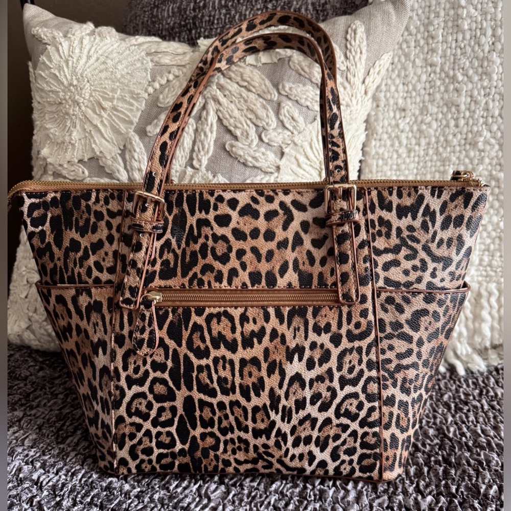 NWOT Leopard Print Tote Bag Set - Picture 3 of 9